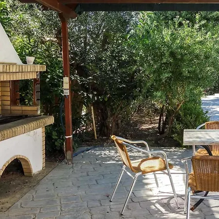 Epavlis Villa Methoni (Messenia)