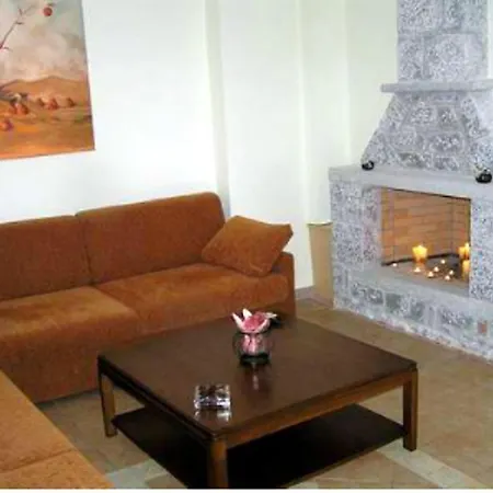 Epavlis Villa *