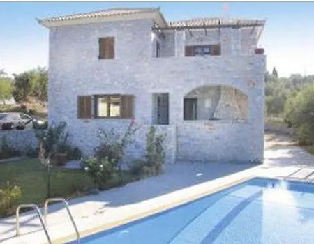 Epavlis Villa Methoni (Messenia)