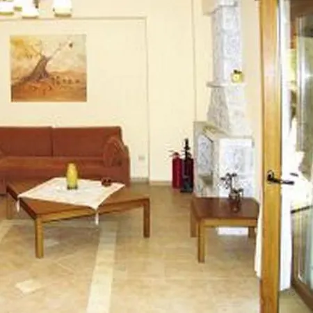 Villa Epavlis *